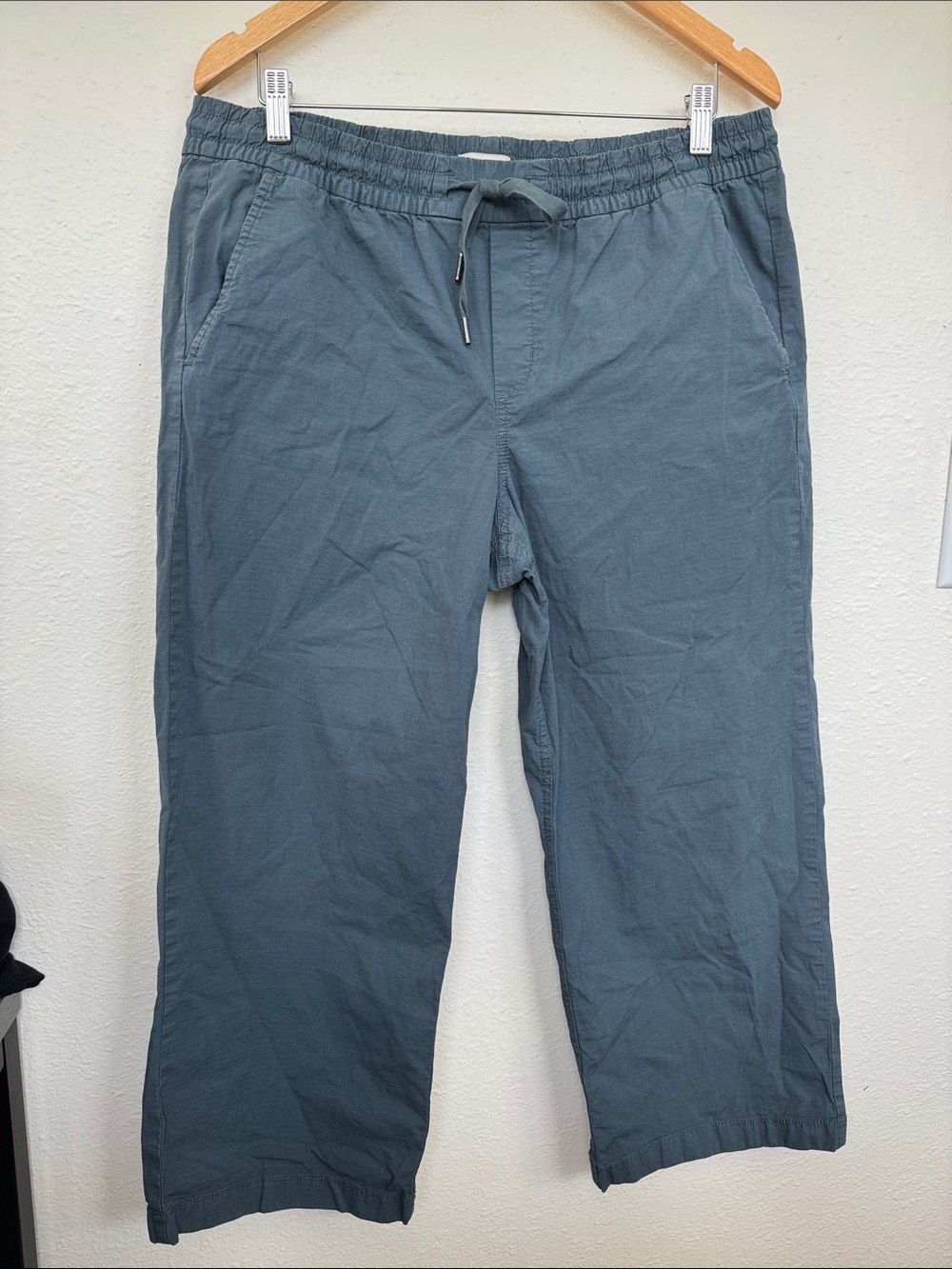 L.L. Bean Cotton Comfort Trail Capri Cropped Pant Size L Rip Stop Wide Leg Blue